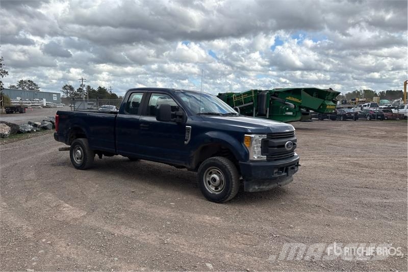 Ford F-250 XL 4x4 Extended Cab Pickup (Inoperable) Прочие фургоны