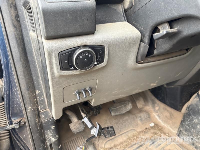 Ford F-250 XL 4x4 Extended Cab Pickup (Inoperable) Прочие фургоны