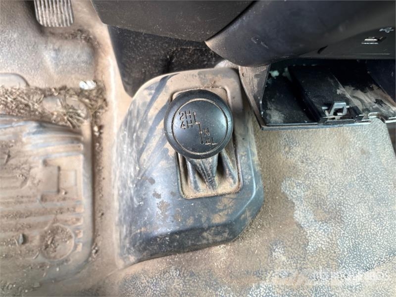 Ford F-250 XL 4x4 Extended Cab Pickup (Inoperable) Прочие фургоны