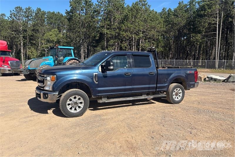 Ford F-250 XLT 4x4 Crew Cab Pickup Furgoni altro