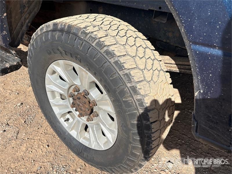 Ford F-250 XLT 4x4 Crew Cab Pickup Furgoni altro