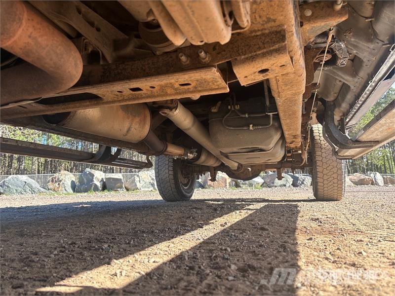 Ford F-250 XLT 4x4 Crew Cab Pickup Furgoni altro