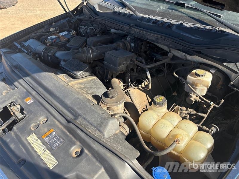 Ford F-250 XLT 4x4 Crew Cab Pickup Furgoni altro