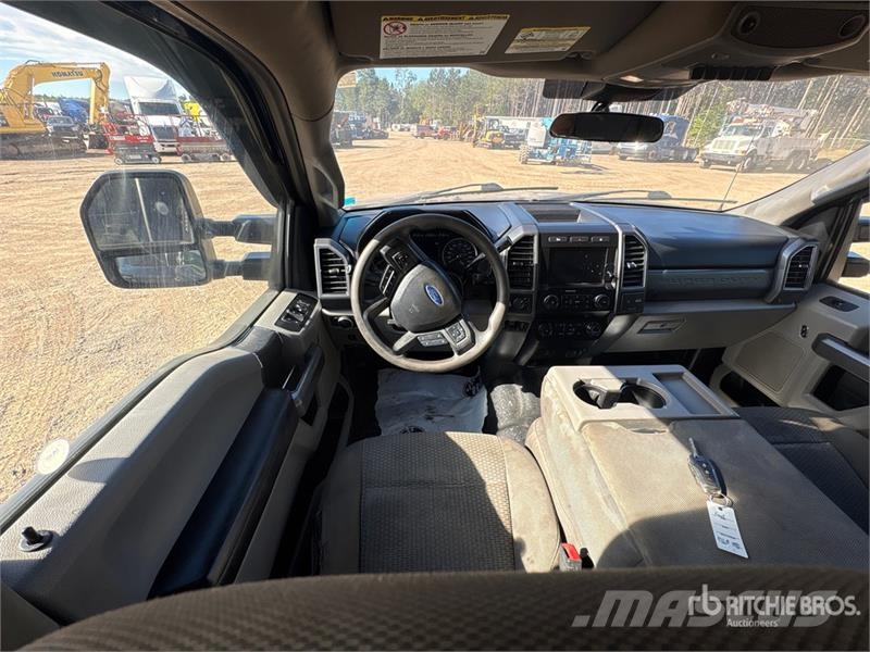 Ford F-250 XLT 4x4 Crew Cab Pickup Furgoni altro