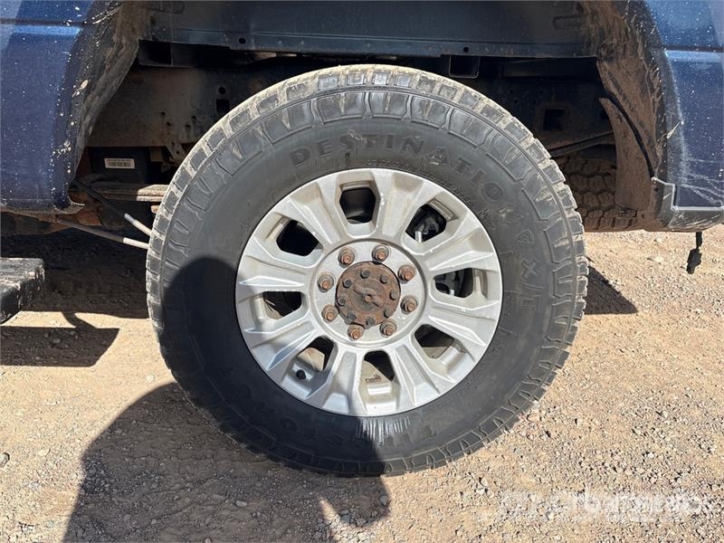 Ford F-250 XLT 4x4 Crew Cab Pickup Furgoni altro