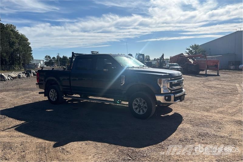 Ford F-250 XLT 4x4 Crew Cab Pickup Furgoni altro