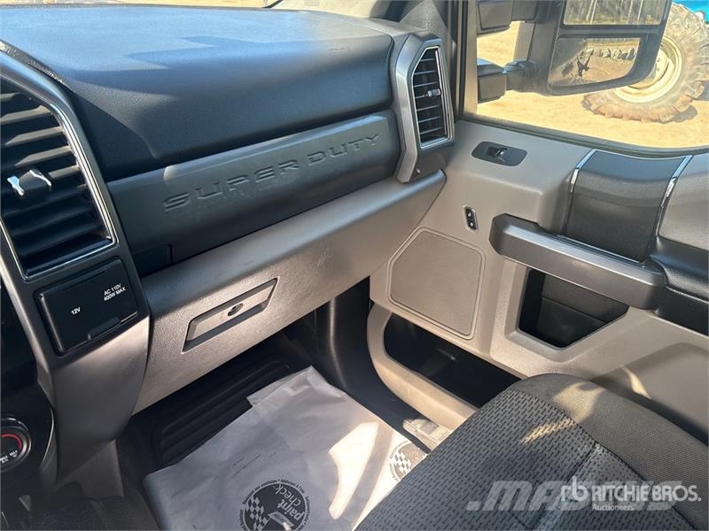 Ford F-250 XLT 4x4 Crew Cab Pickup Furgoni altro