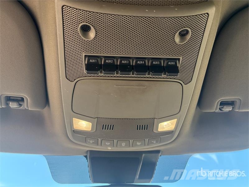 Ford F-250 XLT 4x4 Crew Cab Pickup Furgoni altro