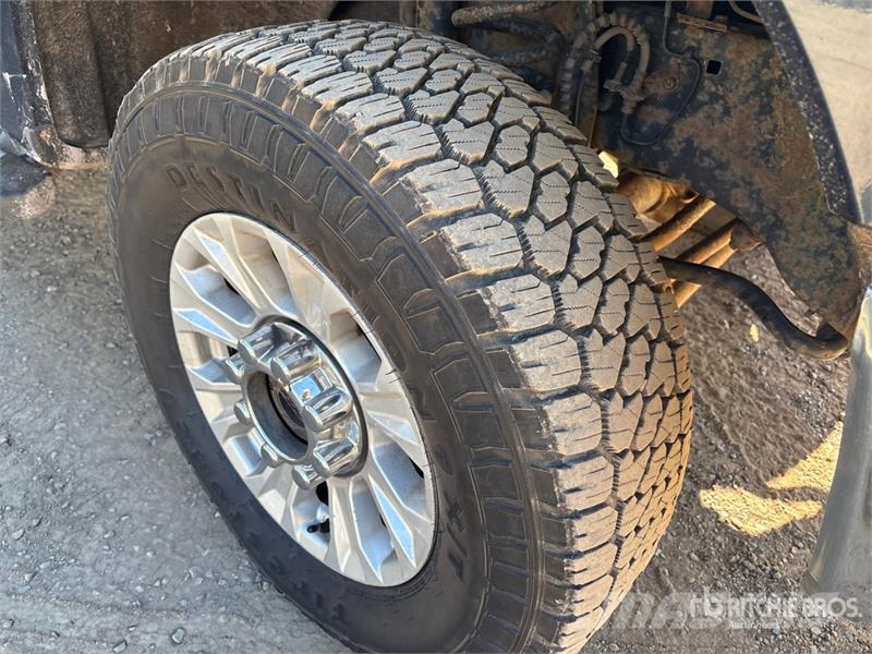 Ford F-250 XLT 4x4 Crew Cab Pickup Furgoni altro