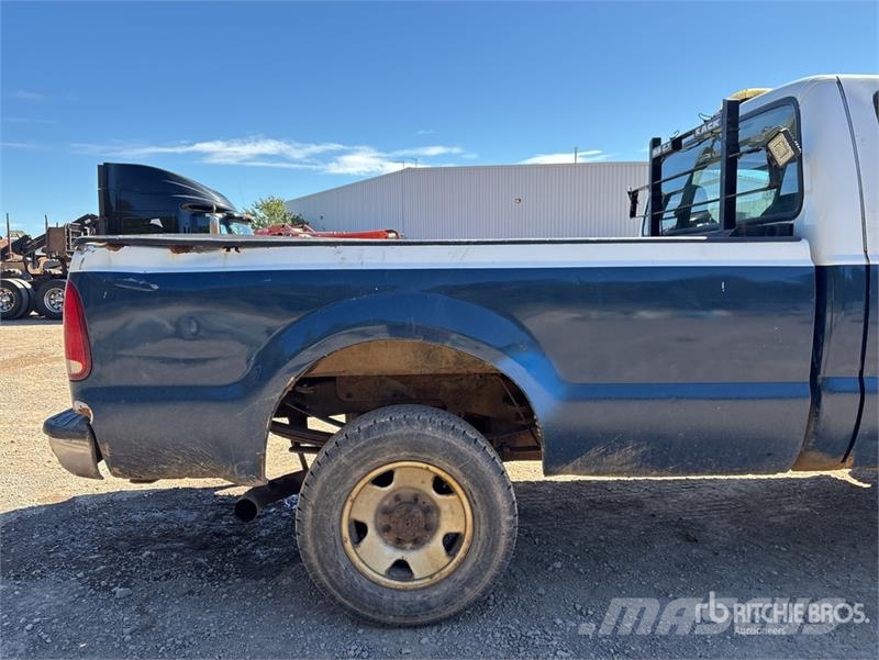 Ford F-250 XLT 4x4 Pickup Citi