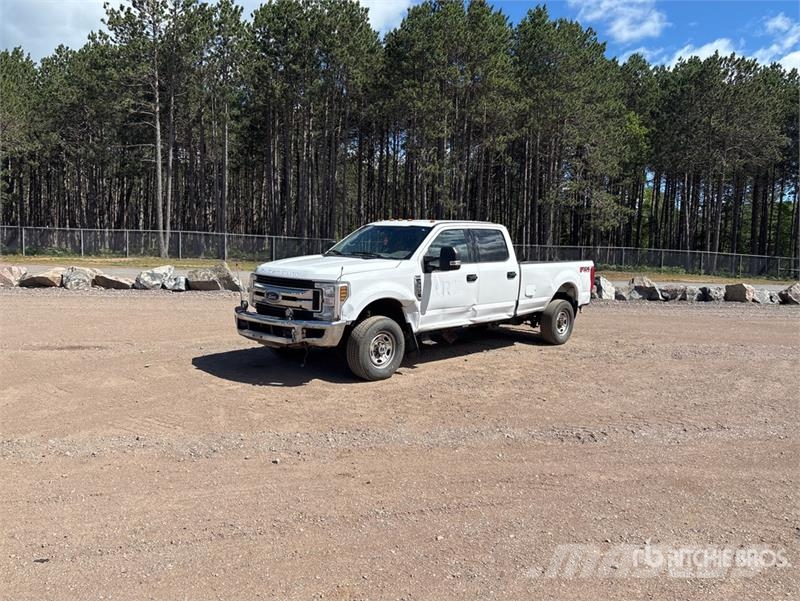 Ford F-350 XLT 4x4 Crew Cab Pickup Άλλα Vans