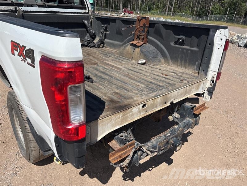 Ford F-350 XLT 4x4 Crew Cab Pickup Άλλα Vans