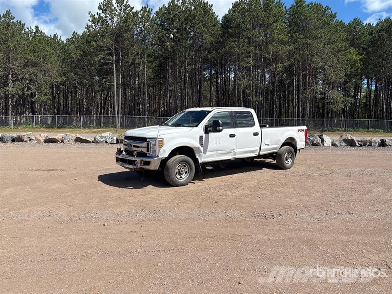 Ford F-350 XLT 4x4 Crew Cab Pickup Άλλα Vans