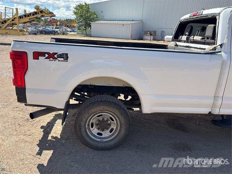 Ford F-350 XLT 4x4 Crew Cab Pickup Άλλα Vans