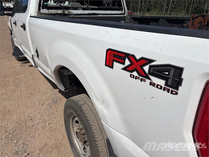Ford F-350 XLT 4x4 Crew Cab Pickup Άλλα Vans