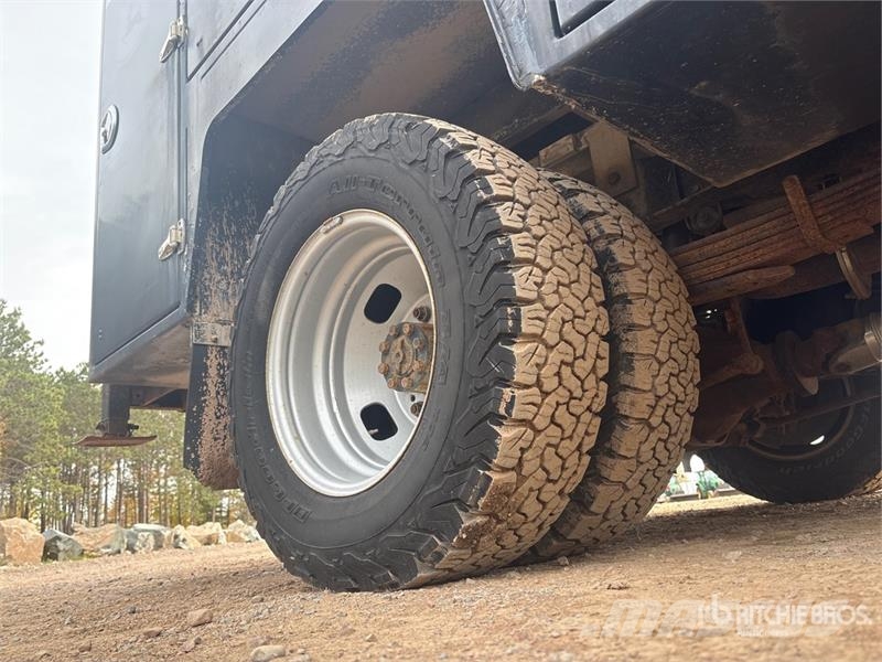 Ford F-350 XLT 4x4 Extended Cab Service Truck Komunalna vozila