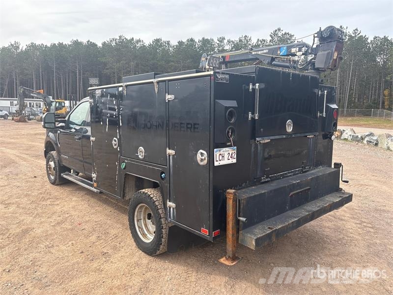 Ford F-350 XLT 4x4 Extended Cab Service Truck Komunalna vozila