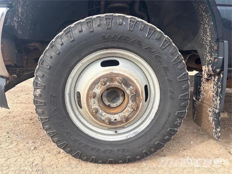 Ford F-350 XLT 4x4 Extended Cab Service Truck Komunalna vozila