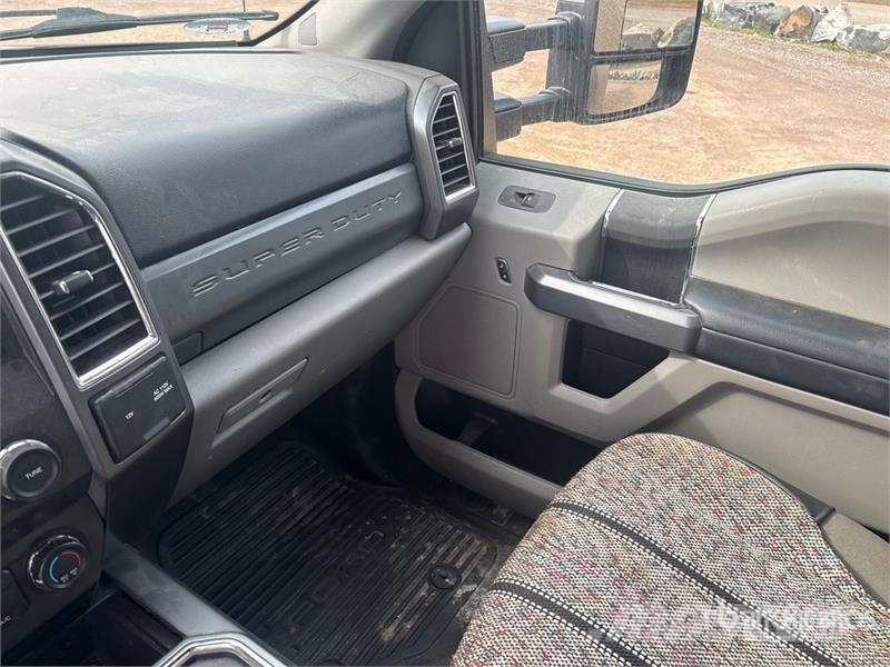Ford F-350 XLT 4x4 Extended Cab Service Truck Komunalna vozila
