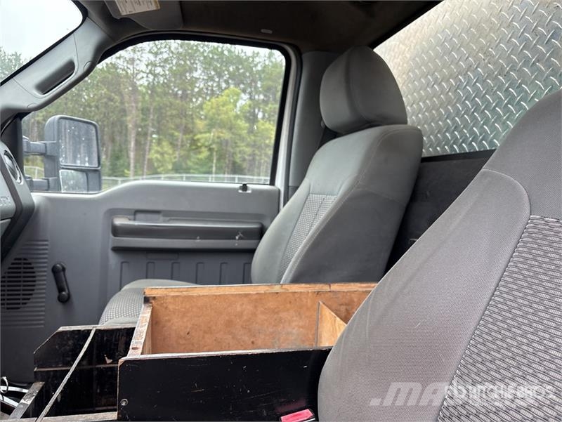 Ford F-450 Utilitaire benne