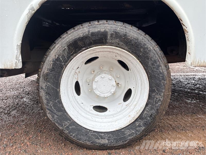 Ford F-450 Utilitaire benne
