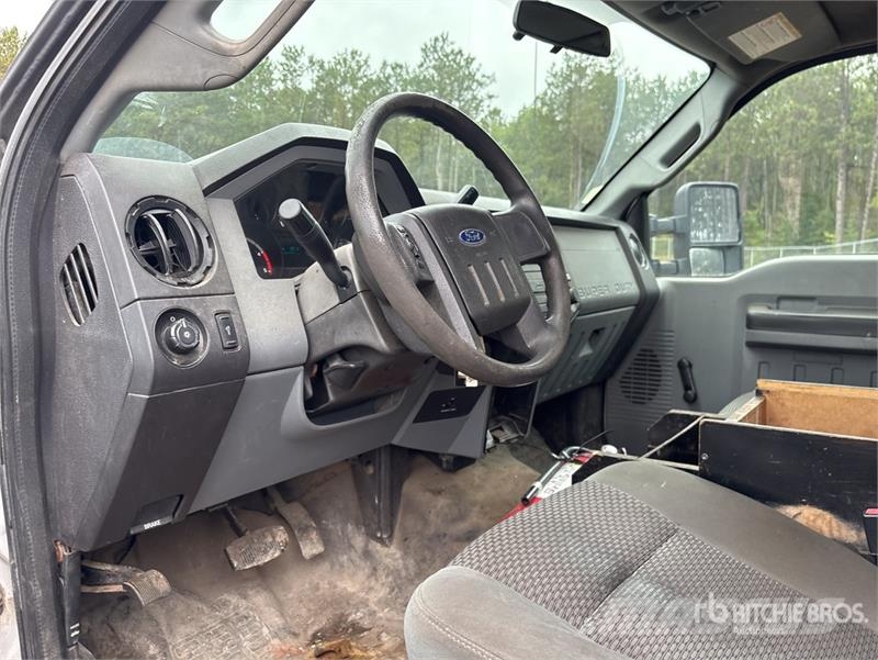 Ford F-450 Utilitaire benne