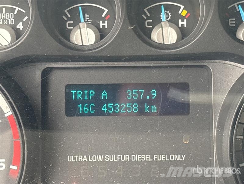 Ford F-450 Utilitaire benne