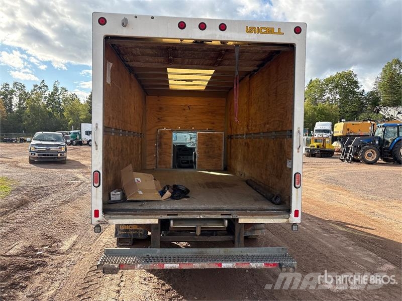 Ford F-450 Van Truck (Inoperable) Fast kasse