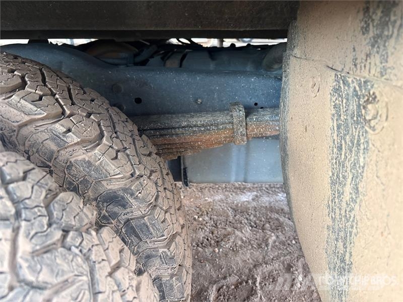 Ford F-450 Van Truck (Inoperable) Fast kasse