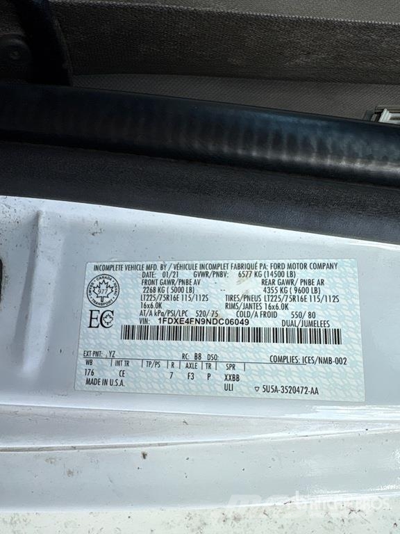 Ford F-450 Van Truck (Inoperable) Fast kasse