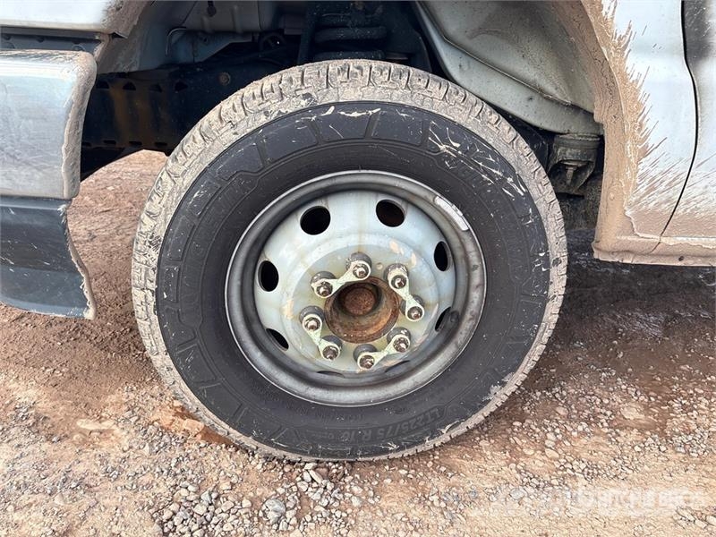 Ford F-450 Van Truck (Inoperable) Fast kasse