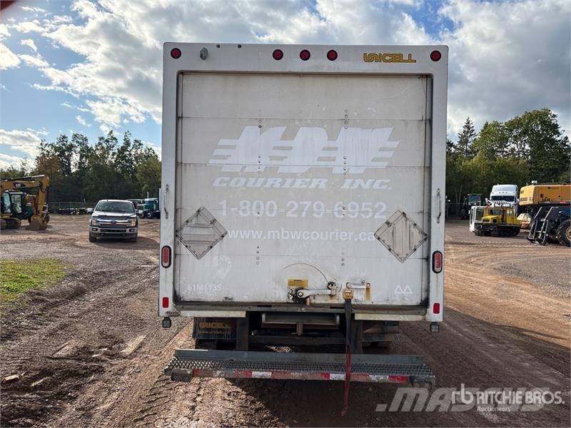 Ford F-450 Van Truck (Inoperable) Fast kasse