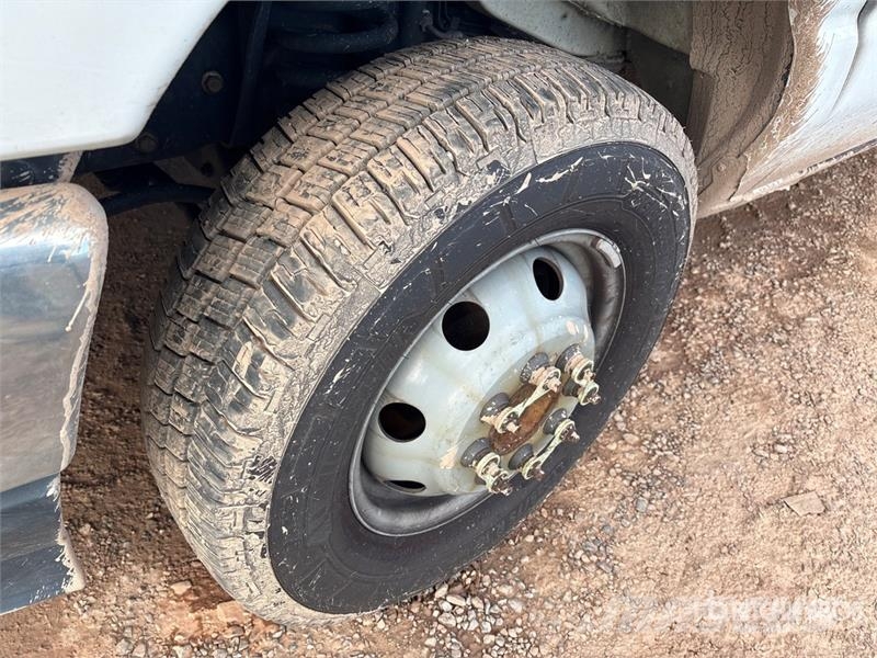 Ford F-450 Van Truck (Inoperable) Fast kasse
