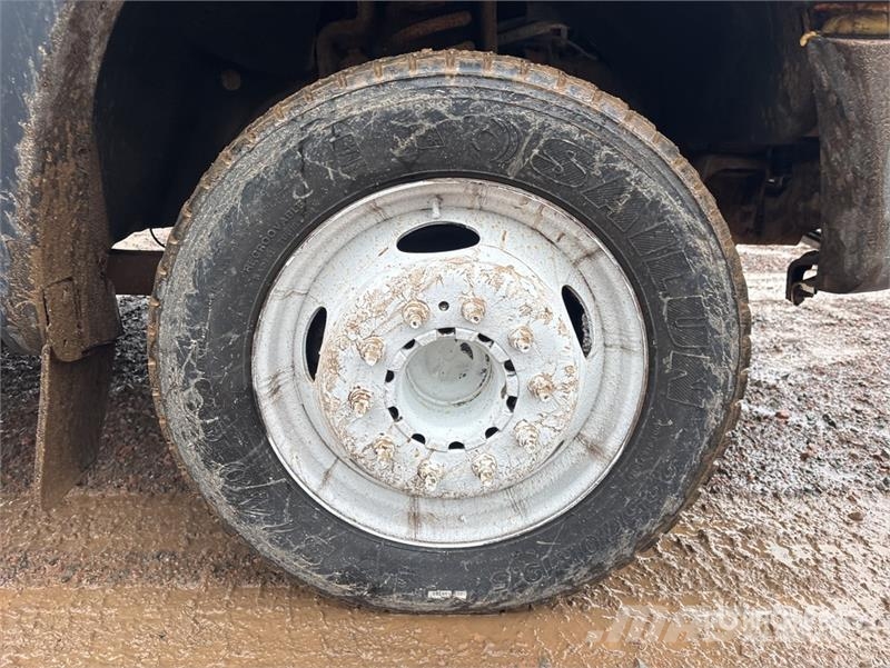 Ford F-450 XL 4x2 Utility Truck Kis teherszállító/Platós kocsi