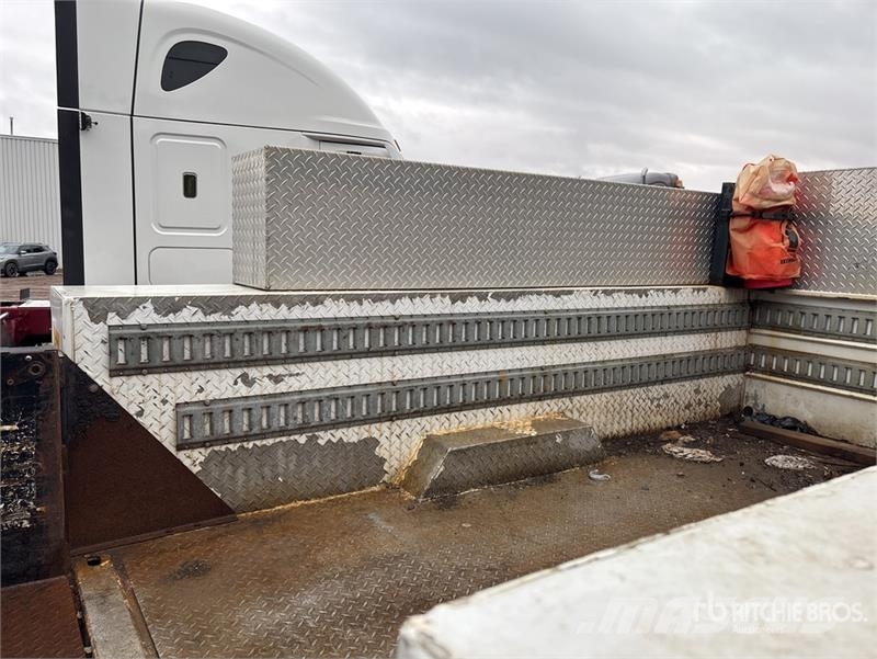 Ford F-450 XL 4x2 Utility Truck Kis teherszállító/Platós kocsi
