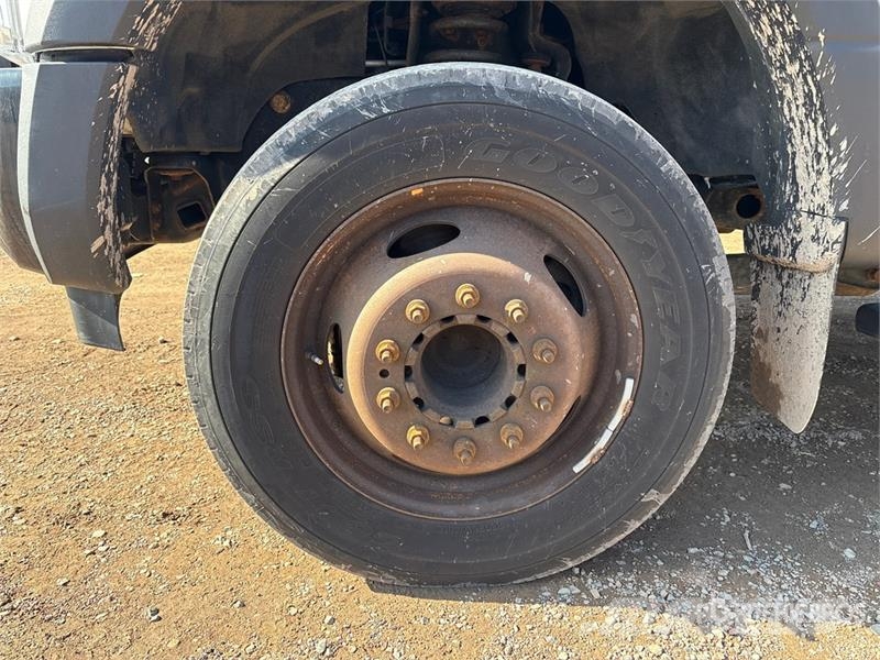 Ford F-450 XL 4x2 Van Truck Sanduk kamioni