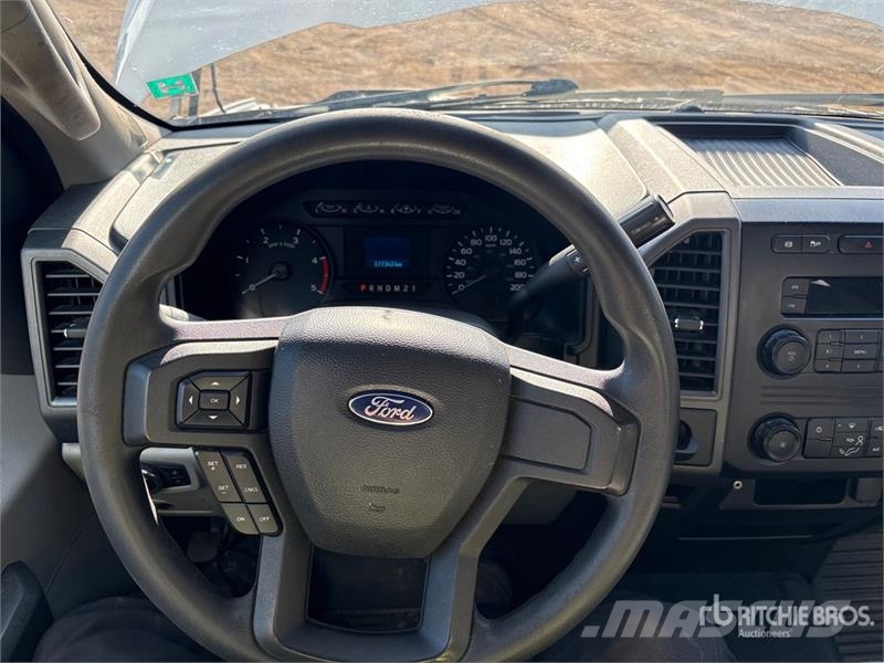 Ford F-450 XL Van Truck Camion cassonati