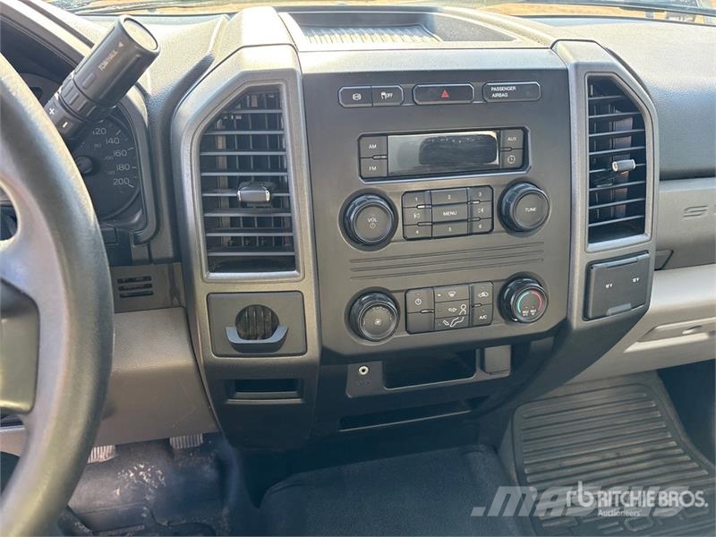 Ford F-450 XL Van Truck Camion cassonati