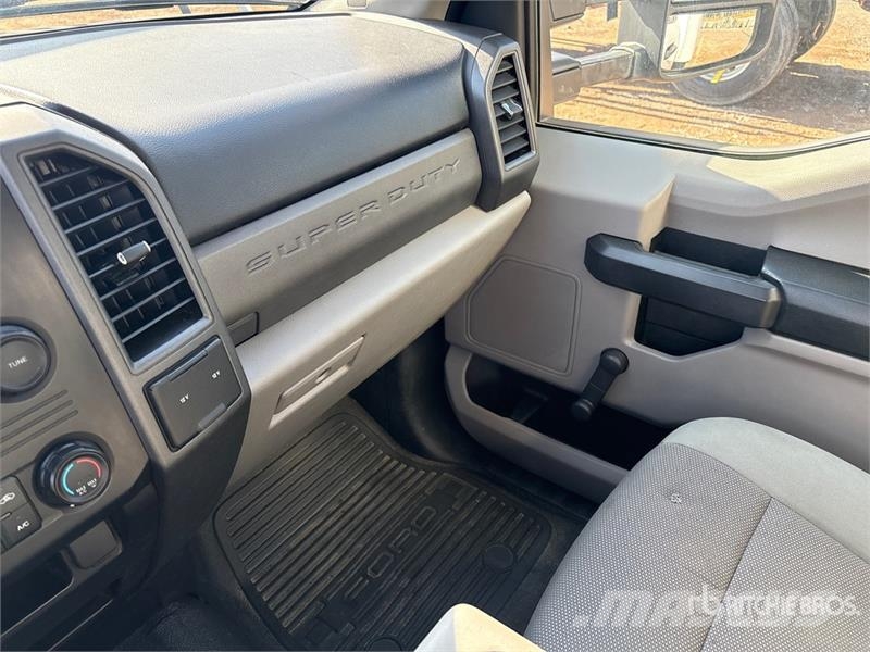 Ford F-450 XL Van Truck Camion cassonati