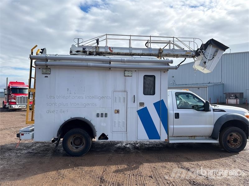 Ford F-550 Plataformas sobre camión