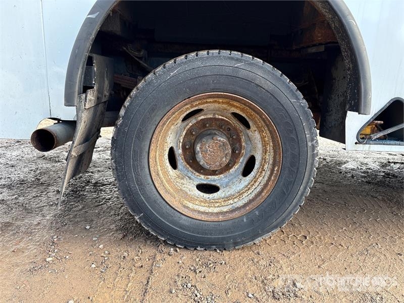 Ford F-550 Plataformas sobre camión