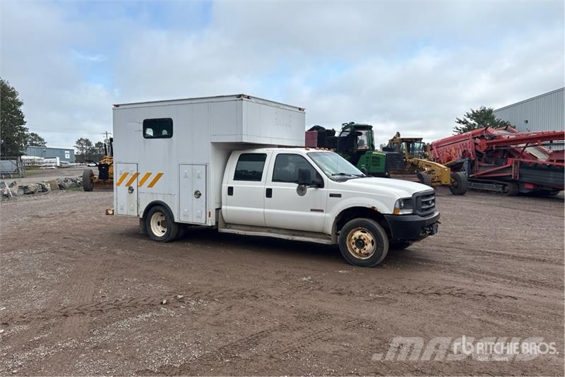 Ford F-550 مركبات الأغراض العامة