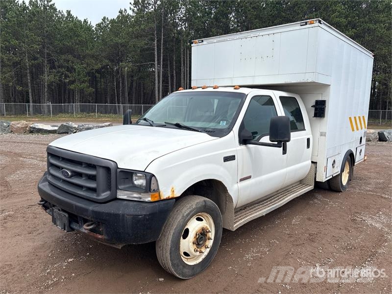 Ford F-550 مركبات الأغراض العامة