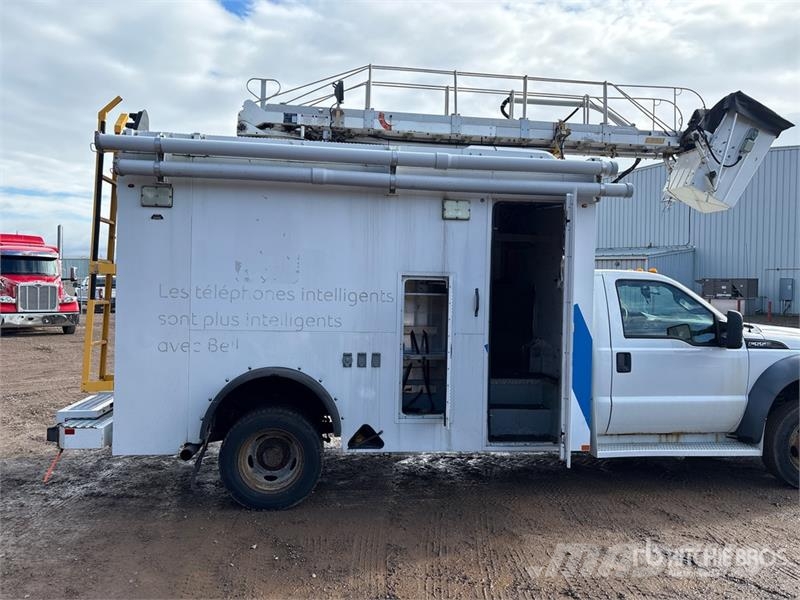 Ford F-550 Plataformas sobre camión