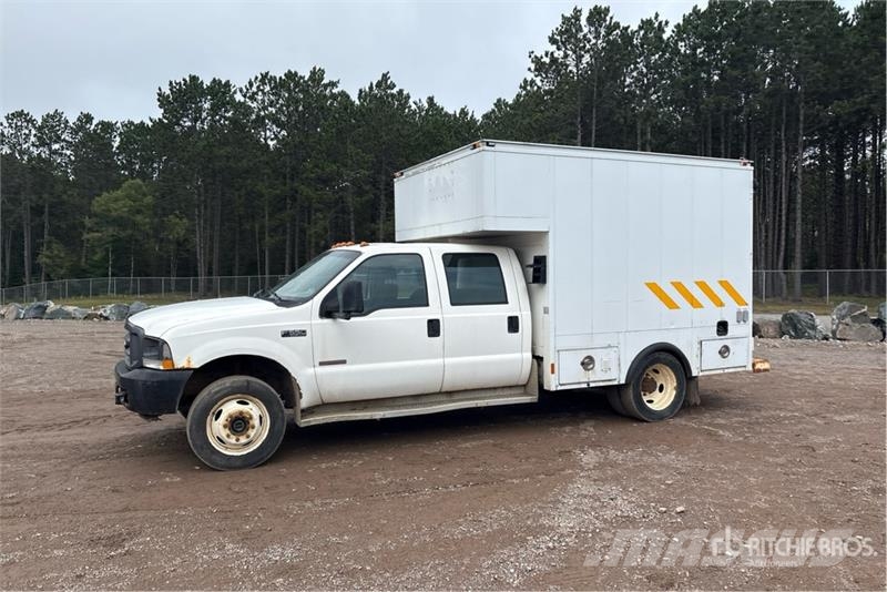 Ford F-550 مركبات الأغراض العامة