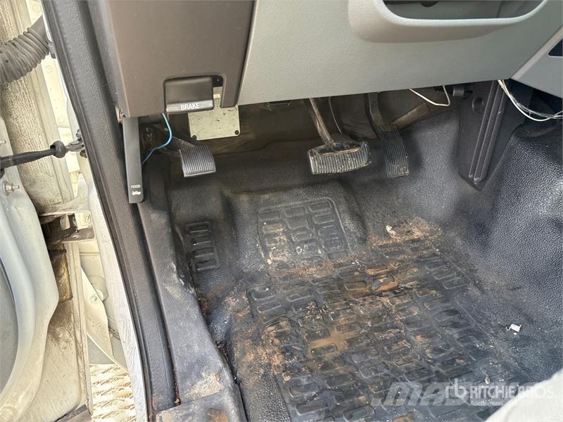Ford F-550 Plataformas sobre camión