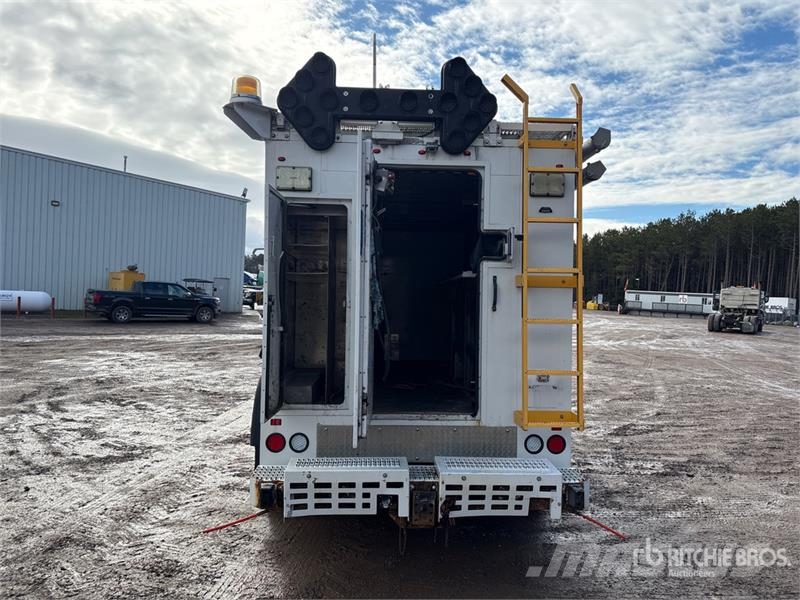 Ford F-550 Plataformas sobre camión
