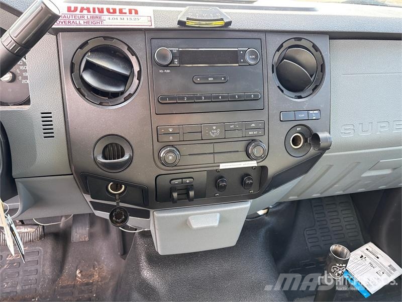 Ford F-550 Plataformas sobre camión