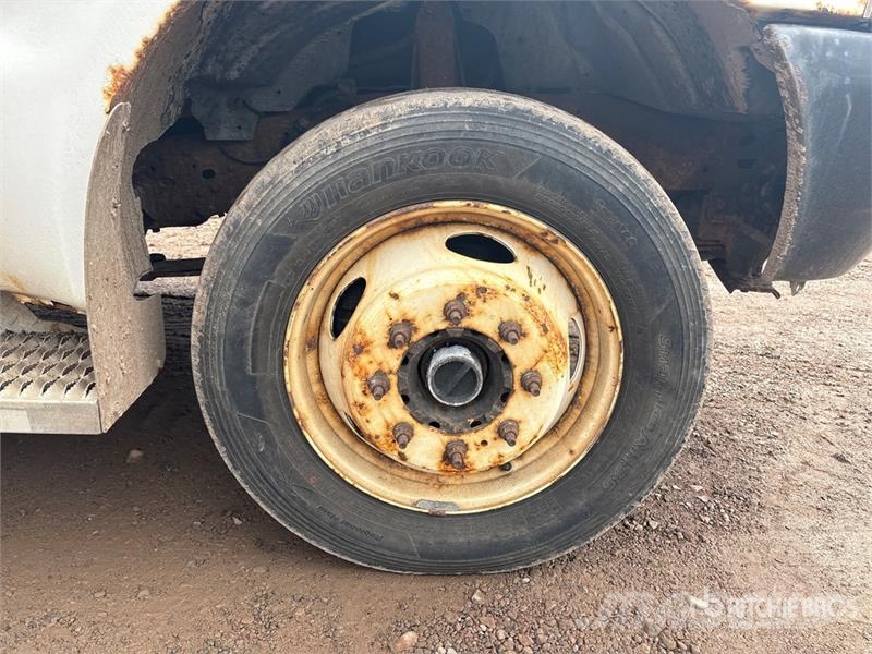 Ford F-550 مركبات الأغراض العامة