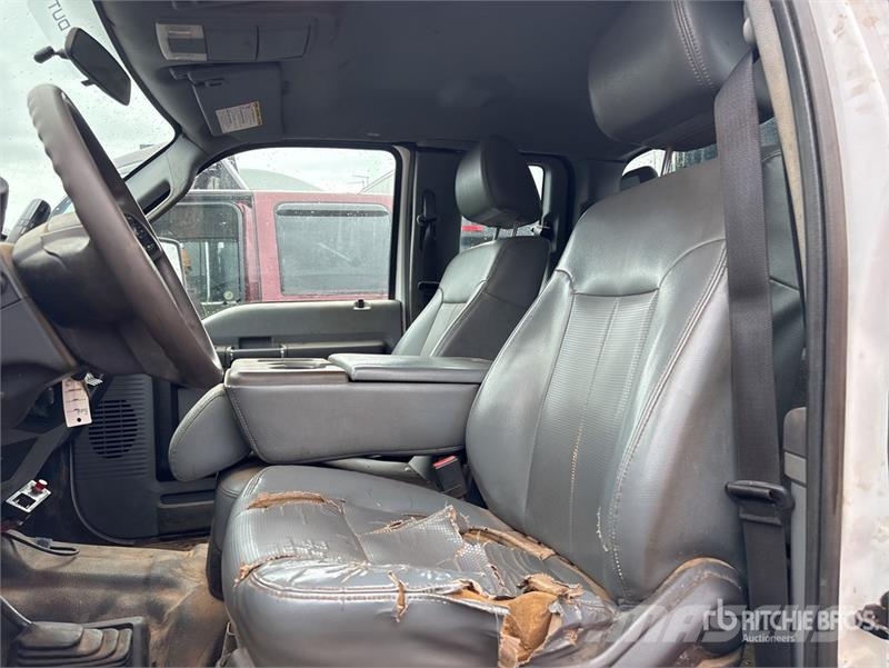 Ford F-550 4x4 Extended Cab Service Truck Kommunalt / generelt kjøretøy
